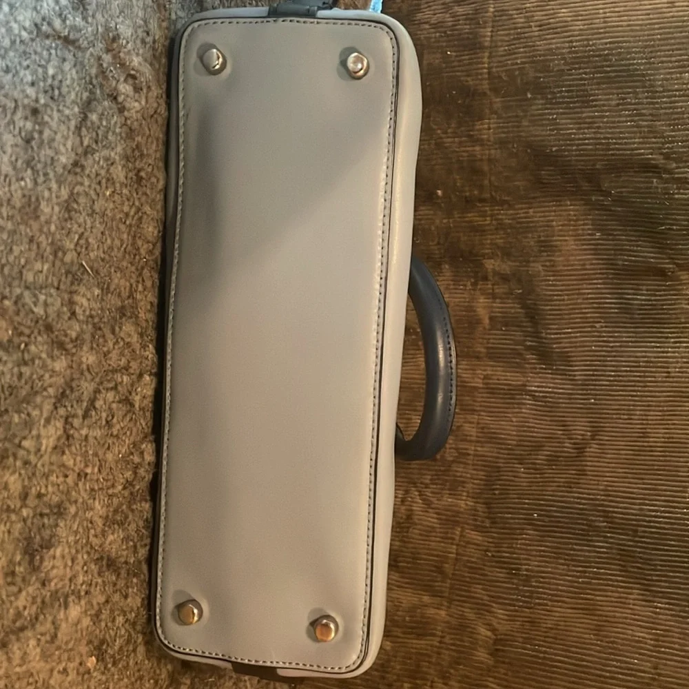 Coach purse - Picture 5 of 8